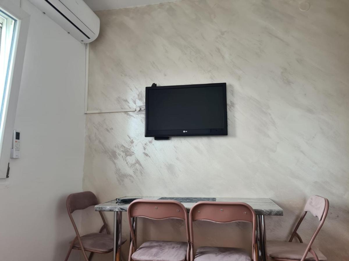 Good Inn Bar Luaran gambar